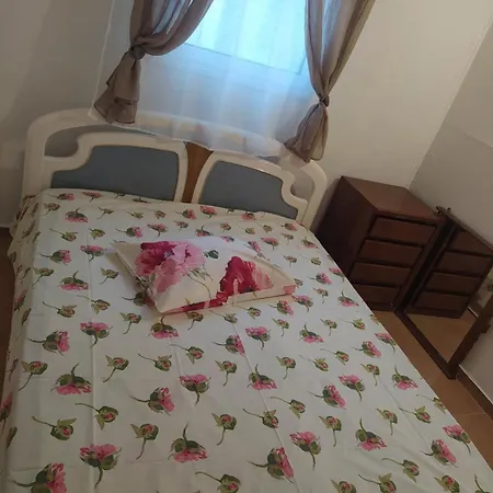 Apartment μονοκατοικία στη δροσία με αυλή και Parking *