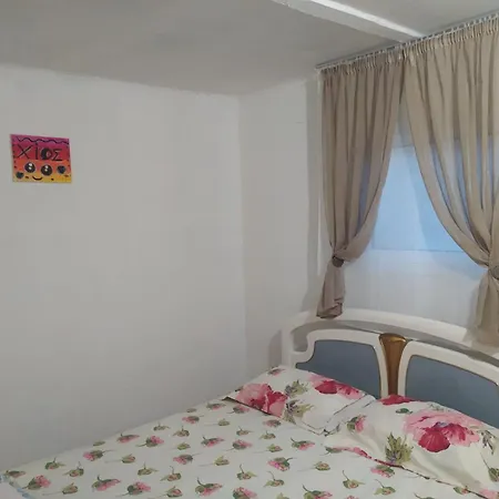 μονοκατοικία στη δροσία με αυλή και Parking Apartment Nea Michaniona