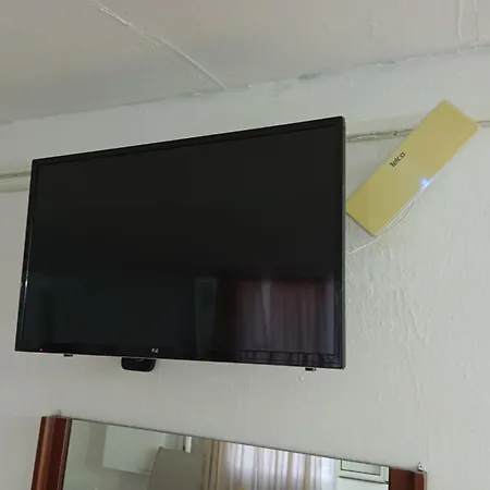 μονοκατοικία στη δροσία με αυλή και Parking Apartment *