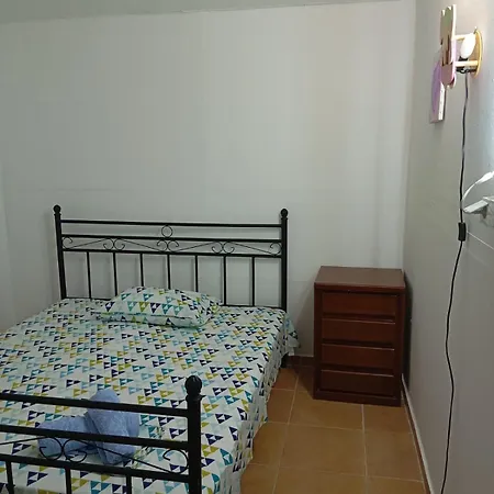 Apartment μονοκατοικία στη δροσία με αυλή και Parking