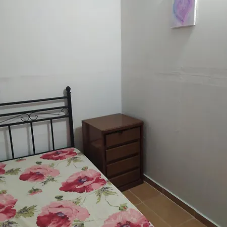 Apartman μονοκατοικία στη δροσία με αυλή και Parking