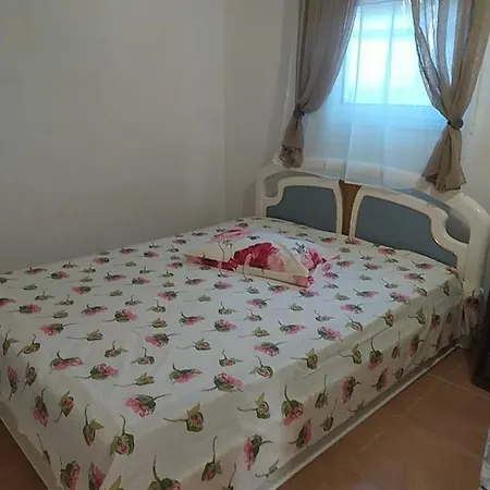 Apartman μονοκατοικία στη δροσία με αυλή και Parking Néa Mihanióna