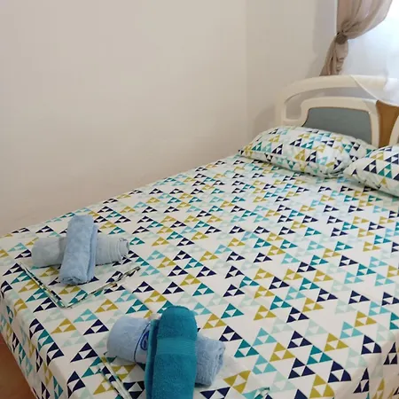 μονοκατοικία στη δροσία με αυλή και Parking Apartman *